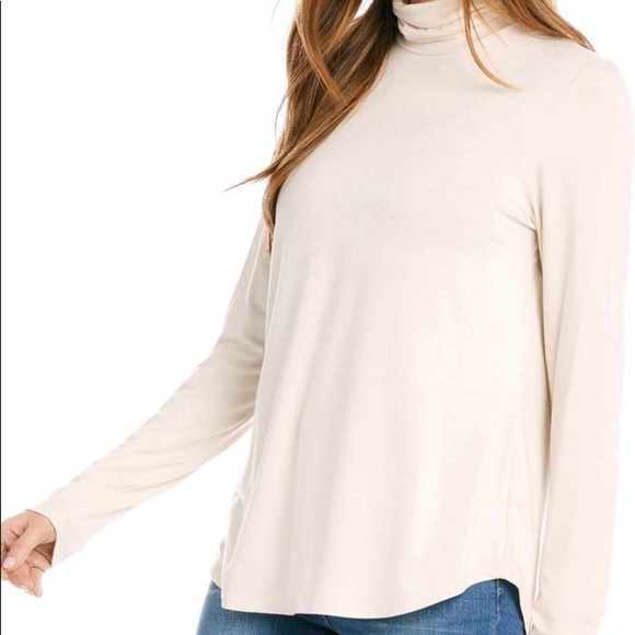 Karen Kane New With Tags Turtleneck Top Size XS Color Ivory - Picture 2 of 8